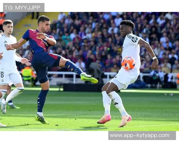 前裁判解析廷伯点球争议：身体接触延续至禁区上半身犯规更易被识别