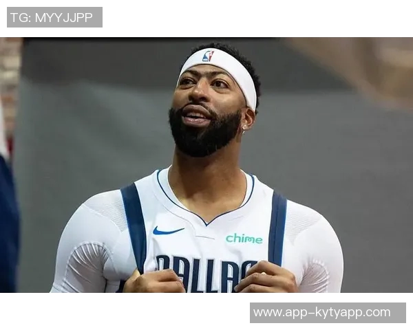 弗拉格首次尝试大个子阵容自信与浓眉共担后卫角色 弗拉格首次尝试大个子阵容自信与浓眉共担后卫角色