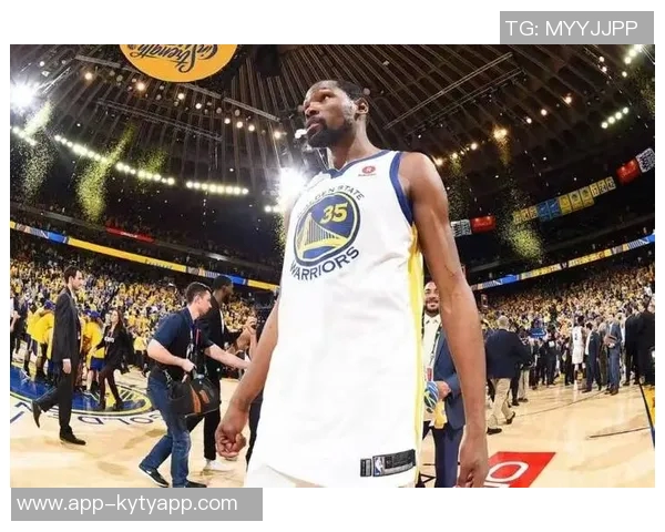 GM调查揭示关键时刻谁能投中致胜球库里居首杜兰特哈利紧随其后