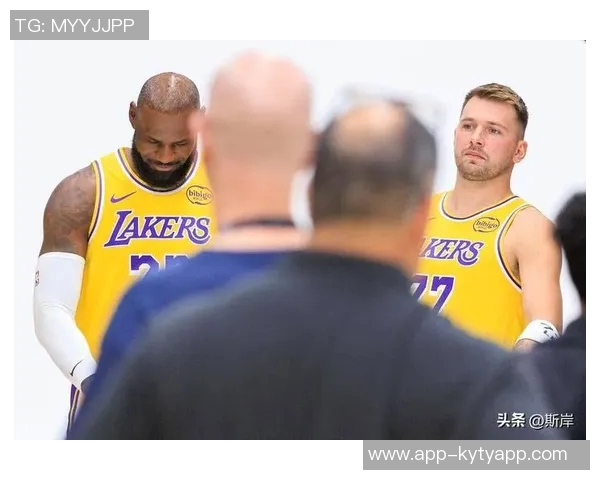 湖人季前赛首战对阵太阳詹姆斯斯玛特克莱伯阿杜因伤缺席引发关注 湖人季前赛首战对阵太阳詹姆斯斯玛特克莱伯阿杜因伤缺席引发关注
