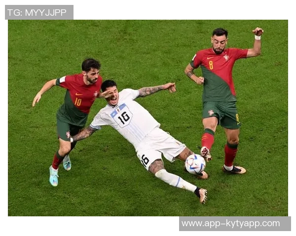 西蒙尼盛赞汉茨科多面手小蜘蛛被誉为世界顶级前锋之一