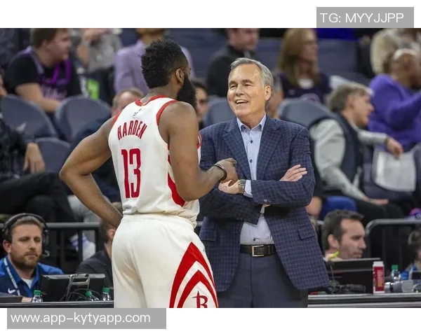 科尔安东尼分享里弗斯教练观点强调团队合作与胜利的重要性