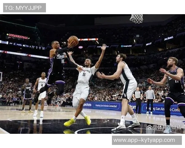 马刺全队七人得分上双展现团队实力文班缺阵依然强势取胜 马刺全队七人得分上双展现团队实力文班缺阵依然强势取胜