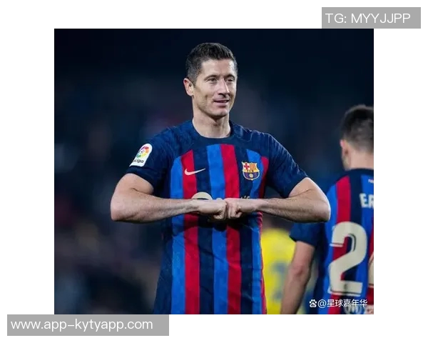 巴萨训练最新动态莱万缺席门将首发人选仍待揭晓